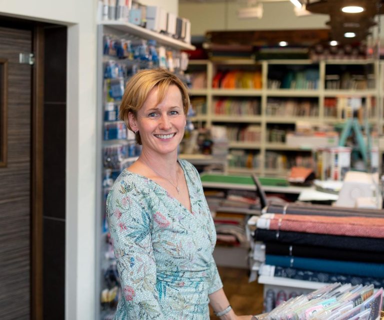Andrea Sieber im Stoffladen Patchwork Handarbeit in Annaberg-Buchholz